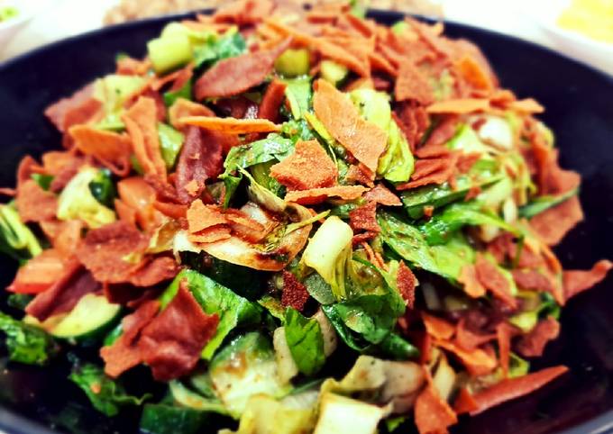 شوربة، فتوش وأرز باللحمة... 3 وجبات رئيسية على مائدة الإفطار